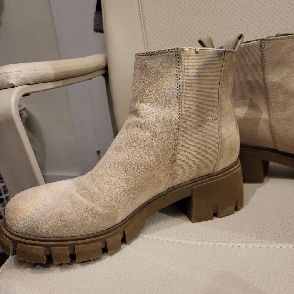 GUESS Women's Cream Ankle Boots - Picture 2 of 4